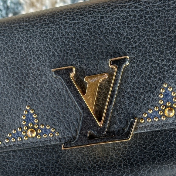 Louis Vuitton Capucines Embellished Wallet - Picture 15 of 15